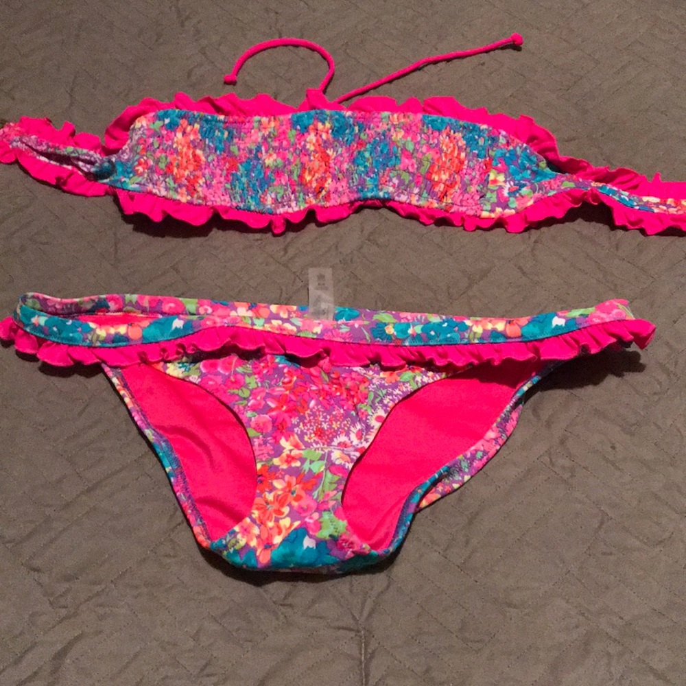 Super cute Victoria’s Secret bathing suit nwot